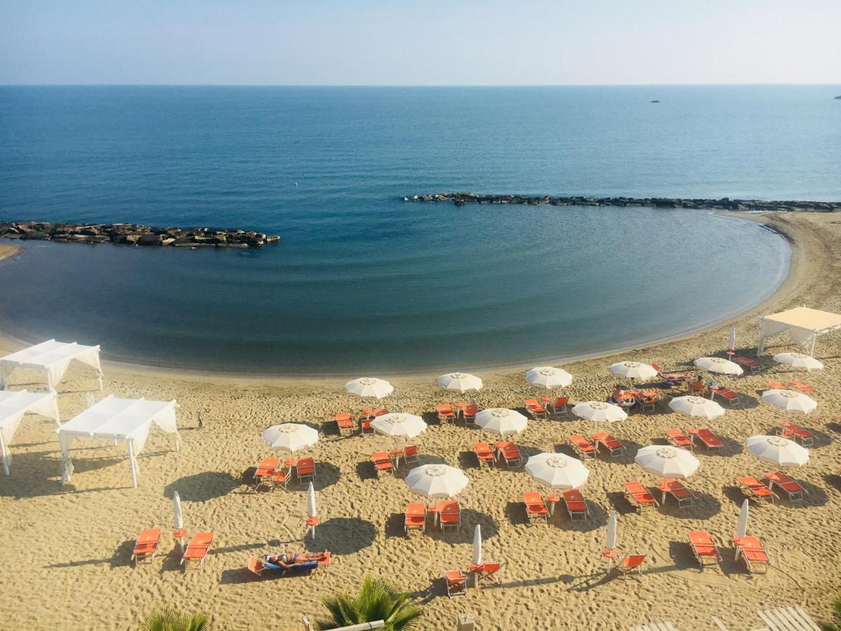 Hotel Del Sole Margherita Di Savoia Esterno foto