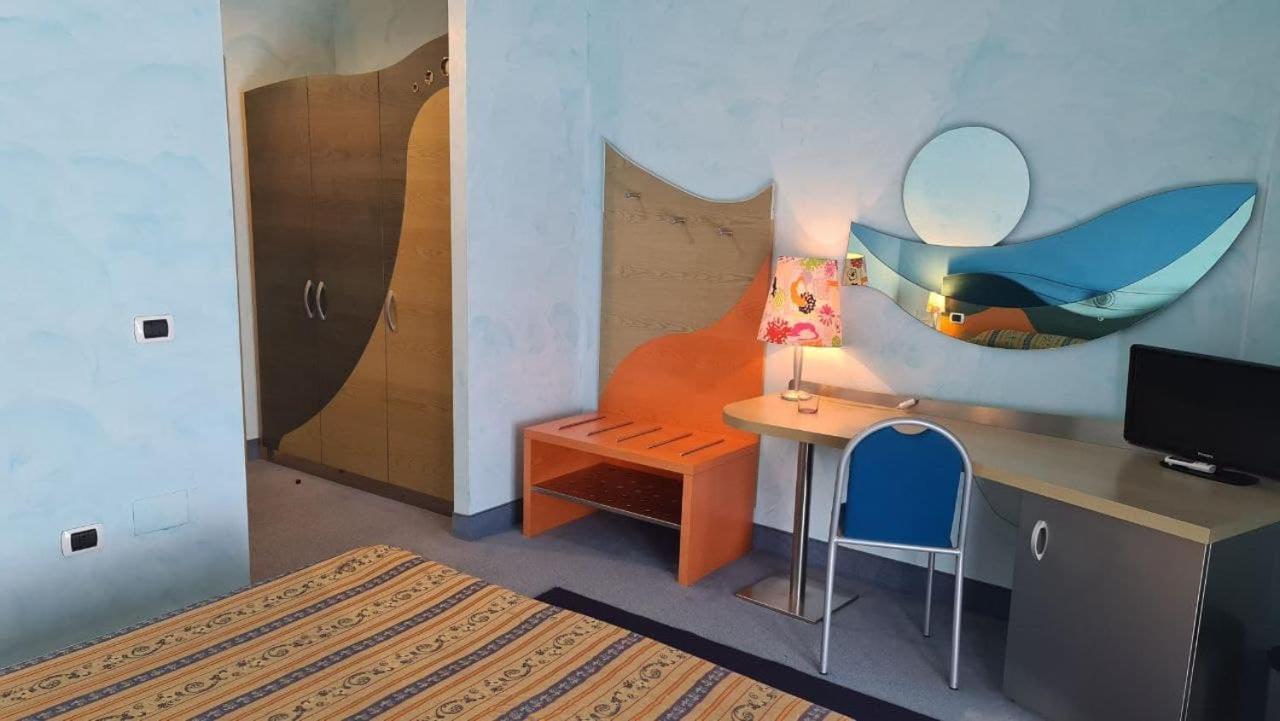 Hotel Del Sole Margherita Di Savoia Esterno foto
